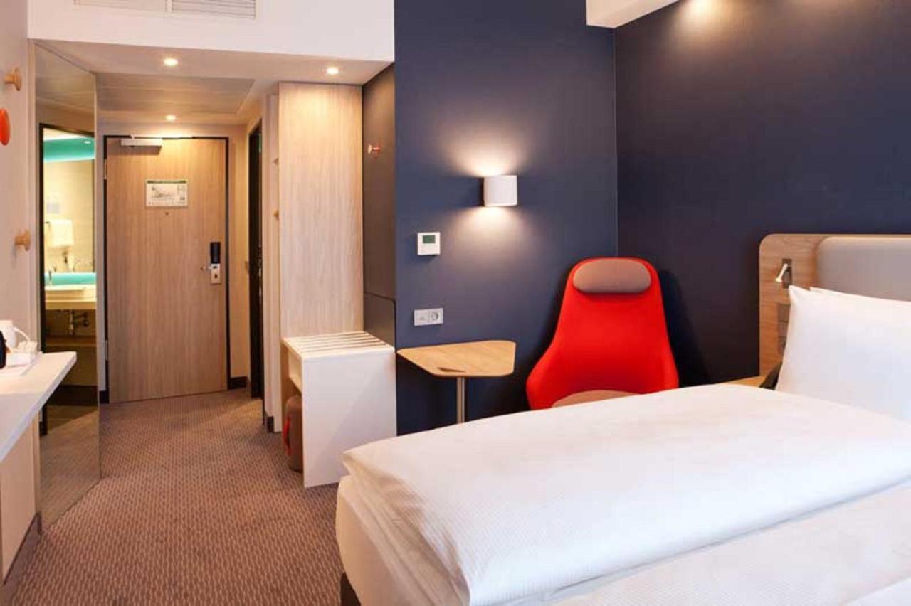 Holiday Inn Express Bochum By Ihg מראה חיצוני תמונה