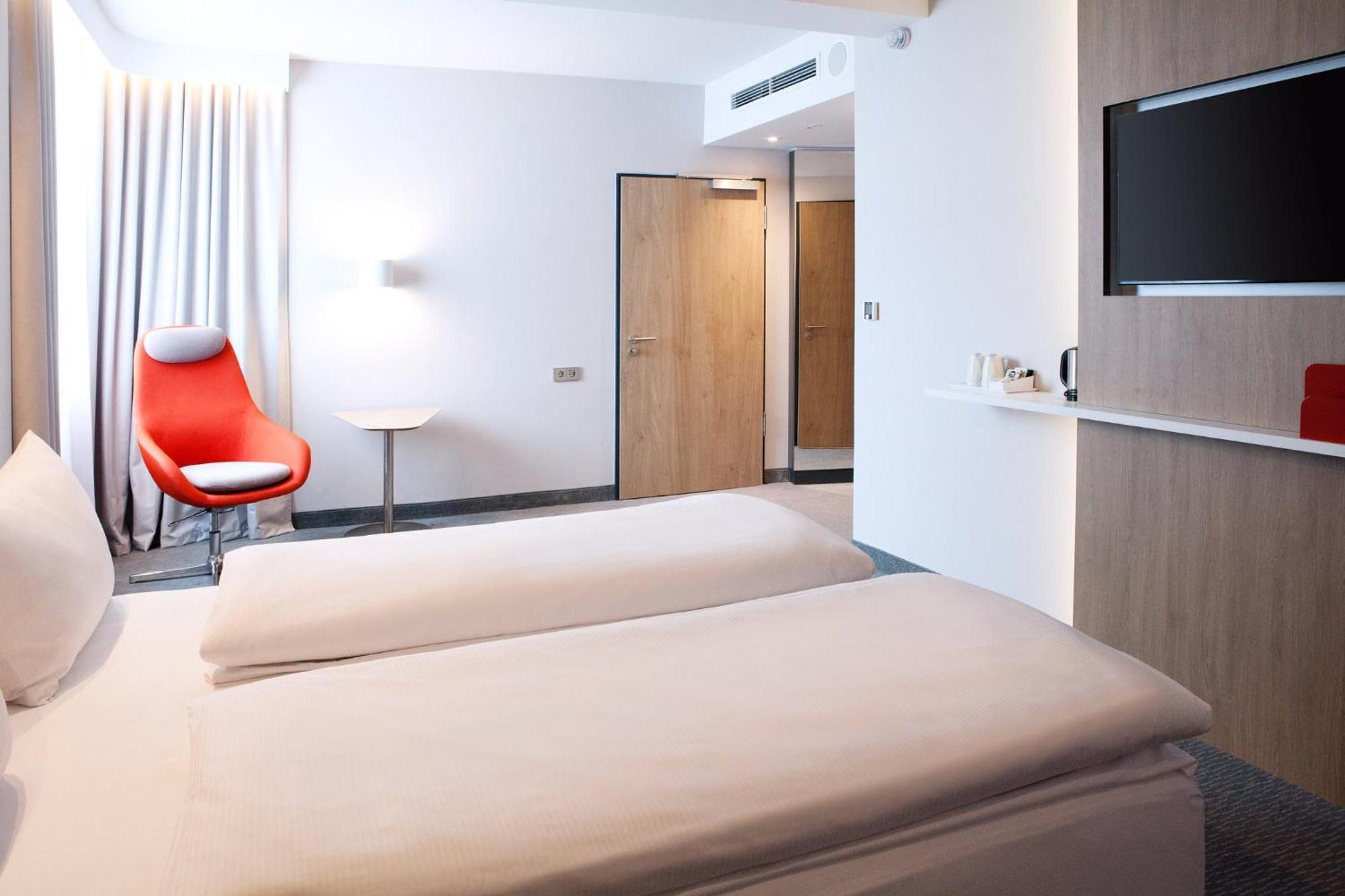 Holiday Inn Express Bochum By Ihg מראה חיצוני תמונה